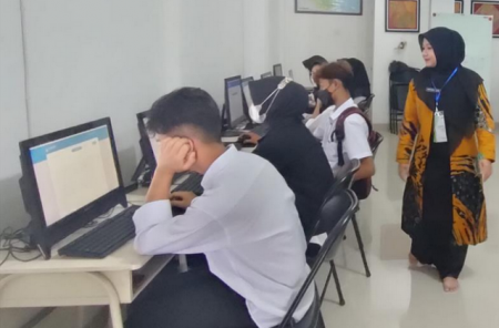 KUNJUNGAN  PADA SAAT UJI KESETARAAN PAKET C DI PKBM HANG TUAH TAHUN PELAJARAN 2022/2023 1