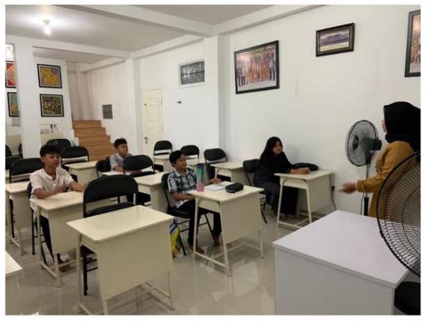 SUASANA BELAJAR PAKET A PKBM HANG TUAH TAHUN PELAJARAN 2022/2023